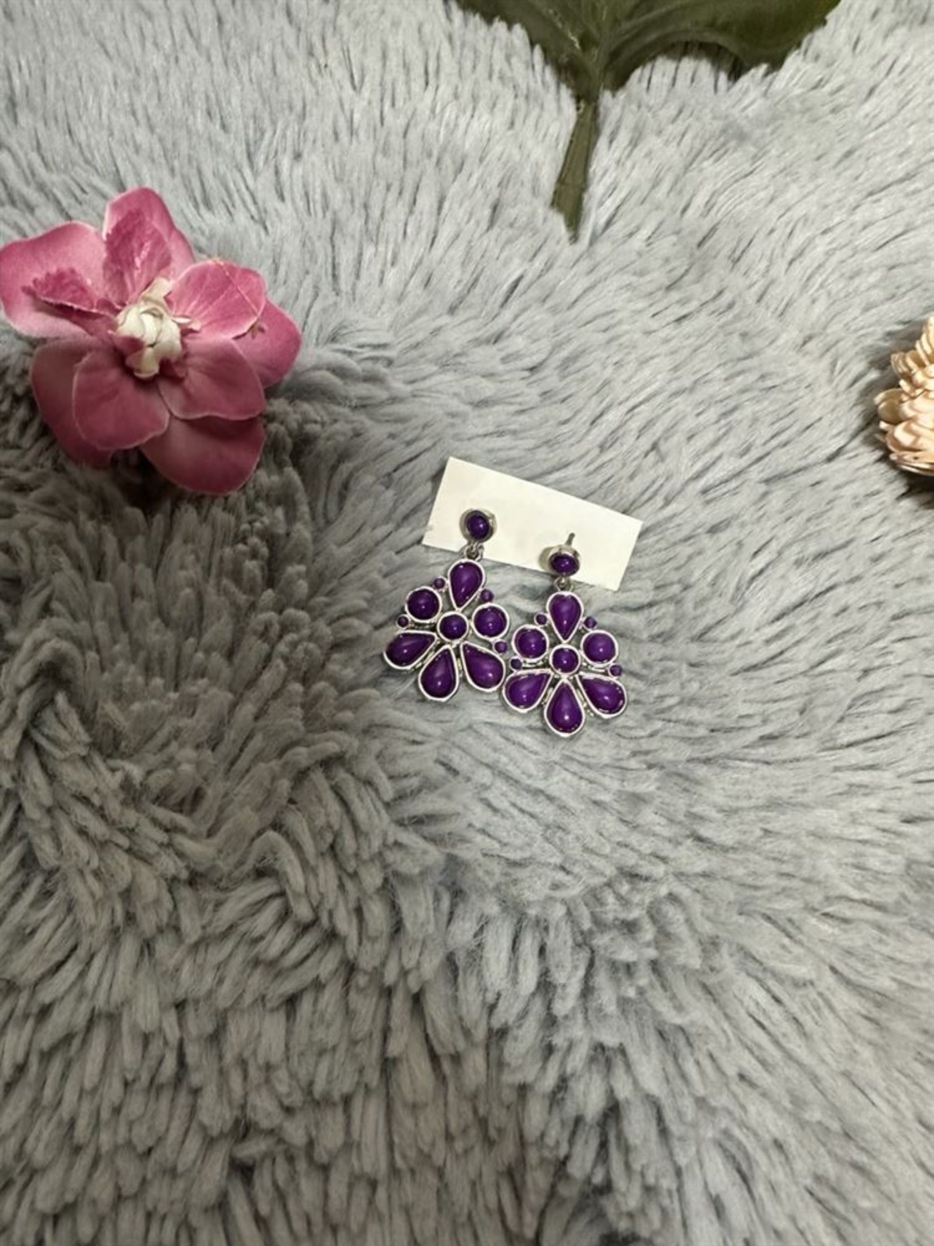 Elegant earrings for events