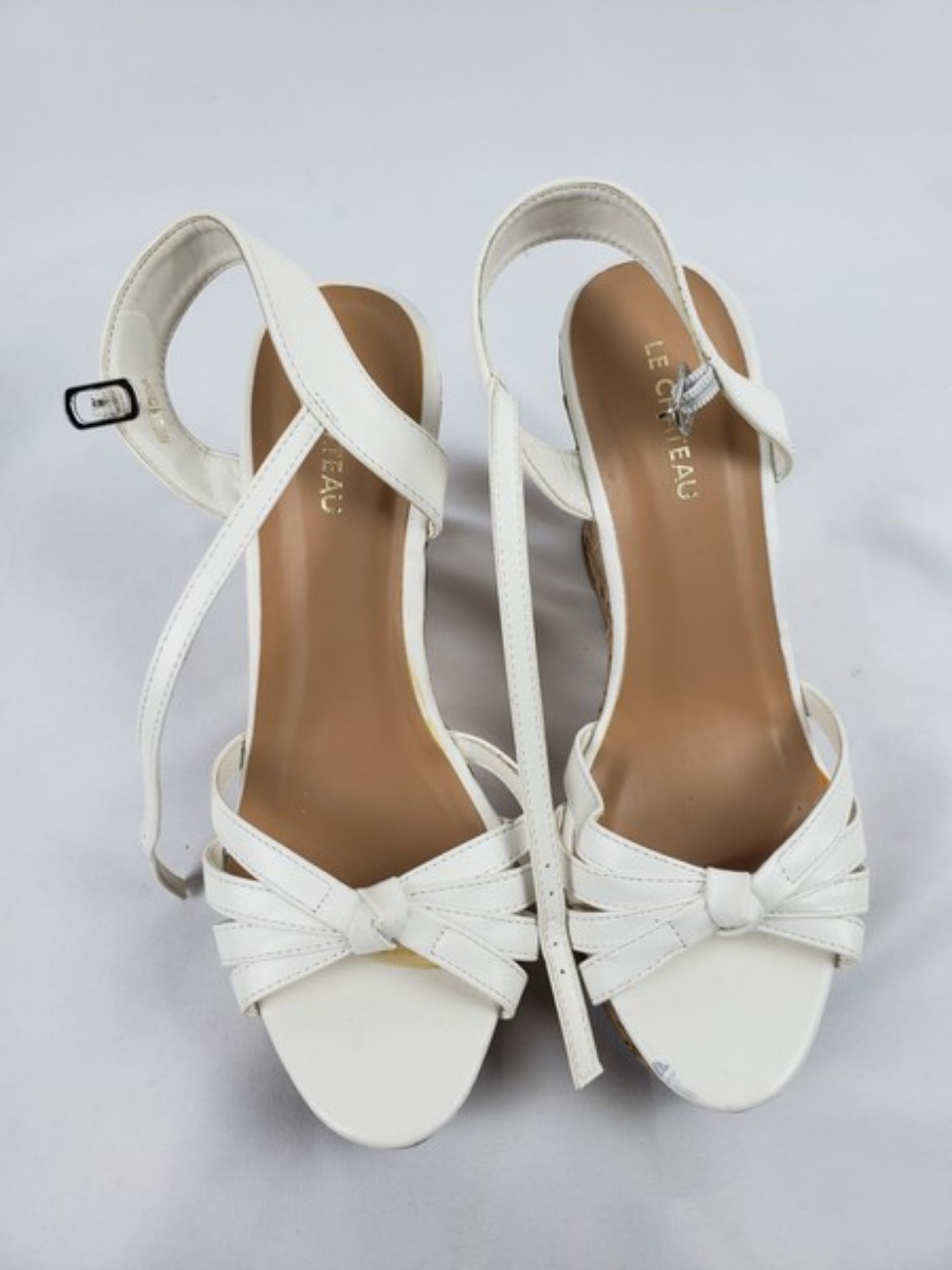 Picture of Le Château White Leather Platform Shoes – Women’s Size 37 (US Size 7) – Stylish & Versatile