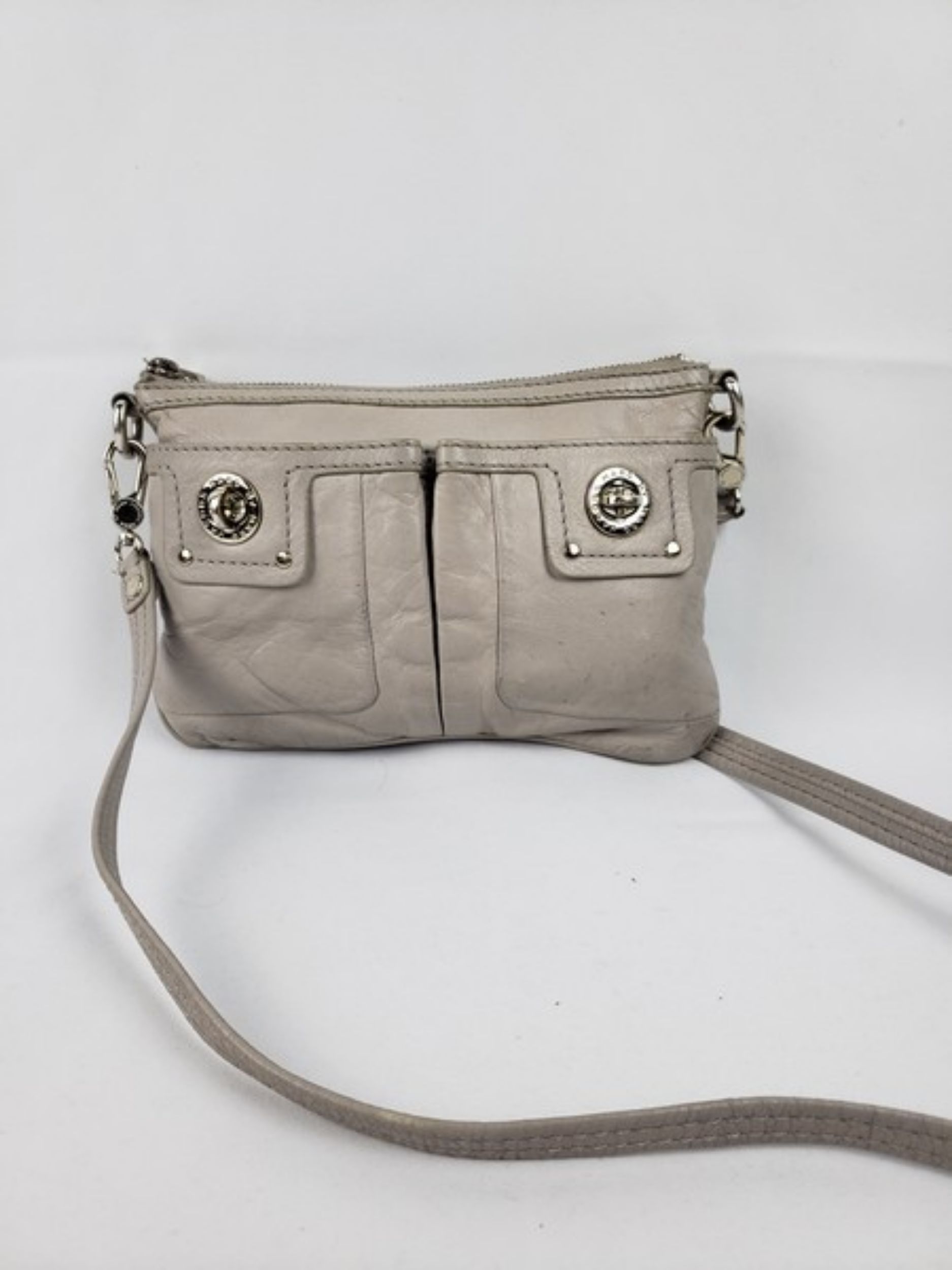 Picture of Marc Jacobs Leather Shoulder Crossbody Bag | Elegant & Versatile Designer Accessory