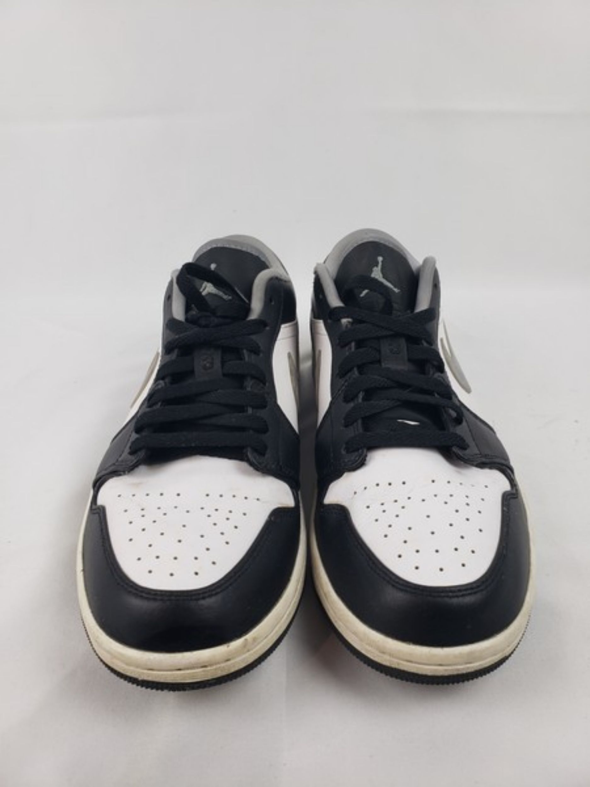 Picture of Air Jordan Sneakers | Black and White | Used | Men’s Size 10